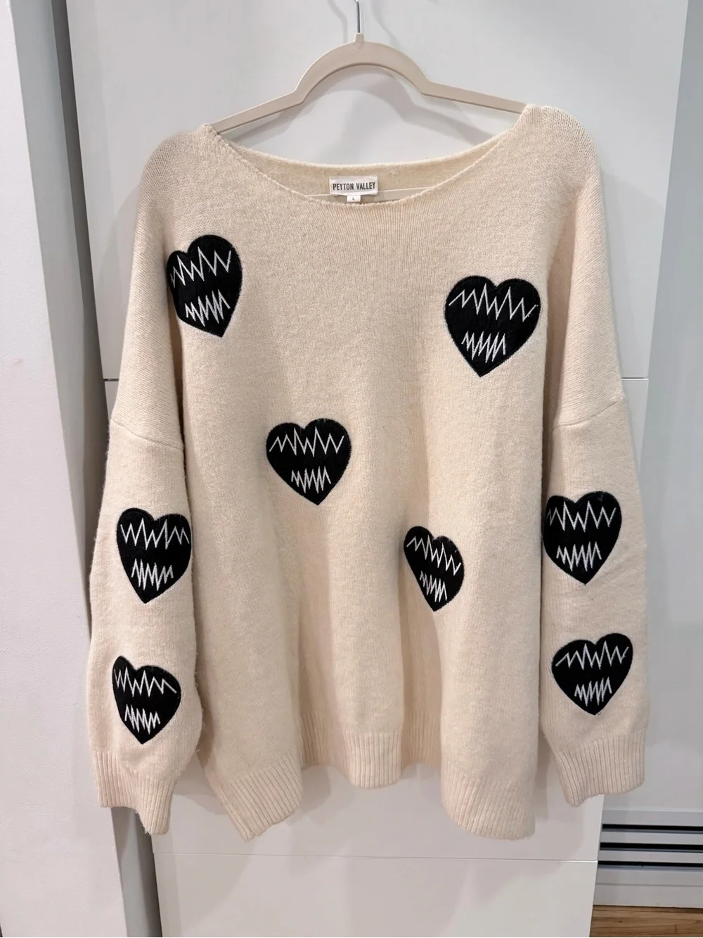 Peyton Valley Cream Black Heart Oversized Sweater Size L